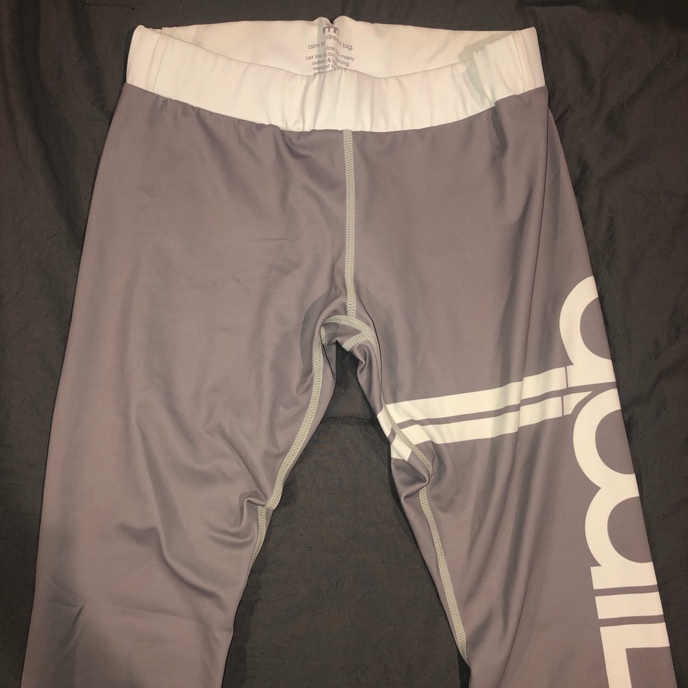 Gray Aimn Leggings - XS